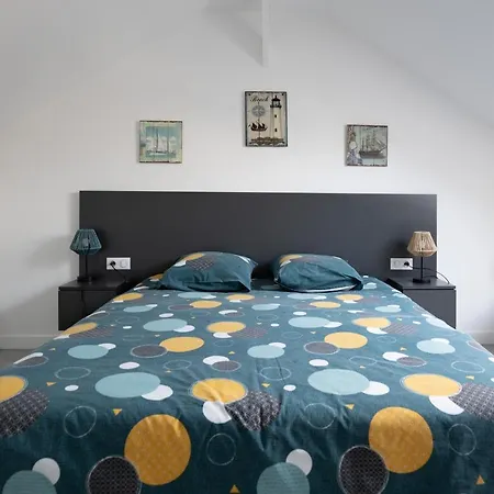 Pomme De Pin Apartment Frehel